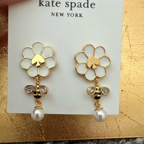 KATE SPADE Day Tripper Drop Stud Earrings in Gold - Picture 3 of 10